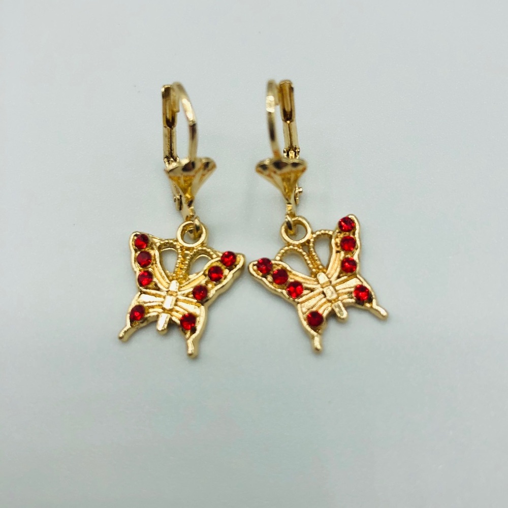 Small butterfly earring fashion jewelry